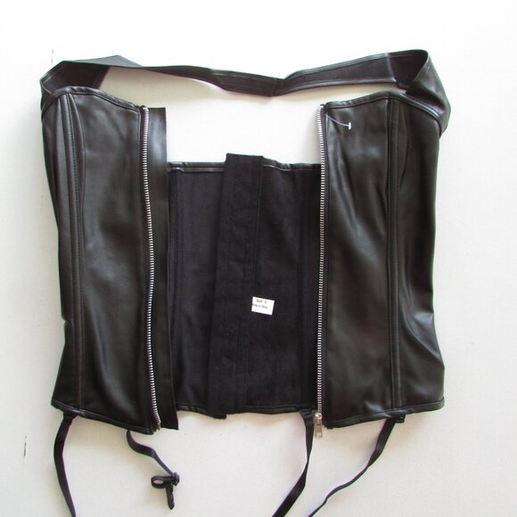 Black Faux Leather Zip Front Halter Corset Set - NEW - Picture 7 of 8